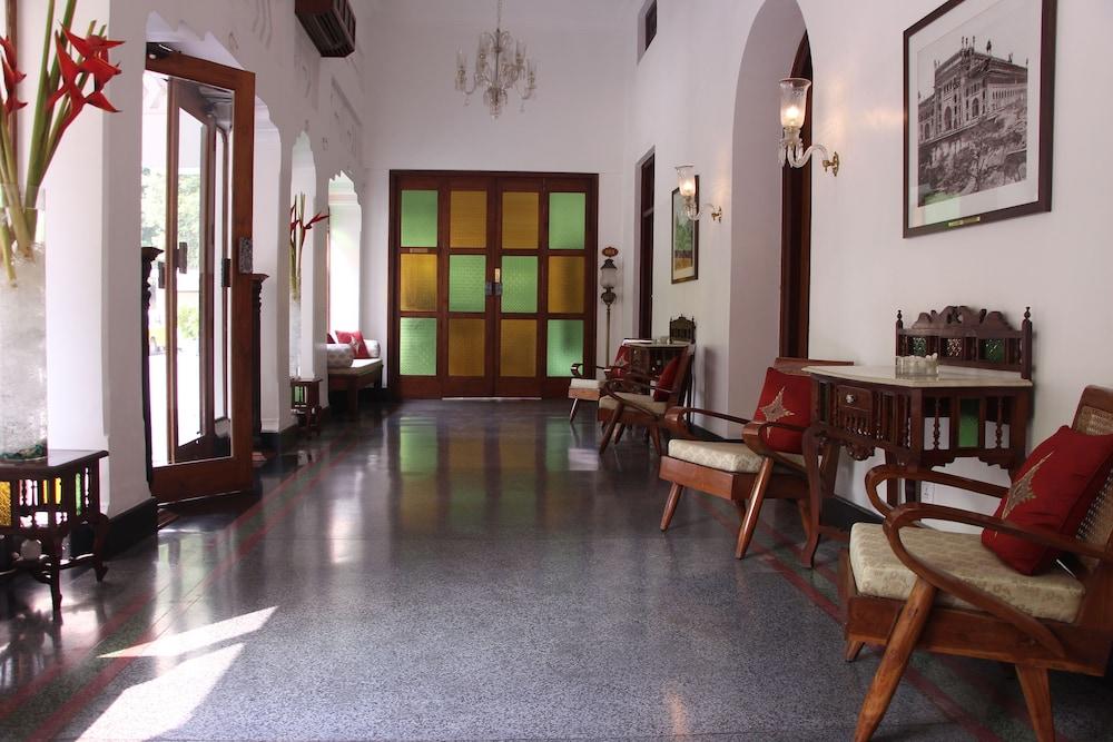 Saraca Hotel Lucknow Exterior photo