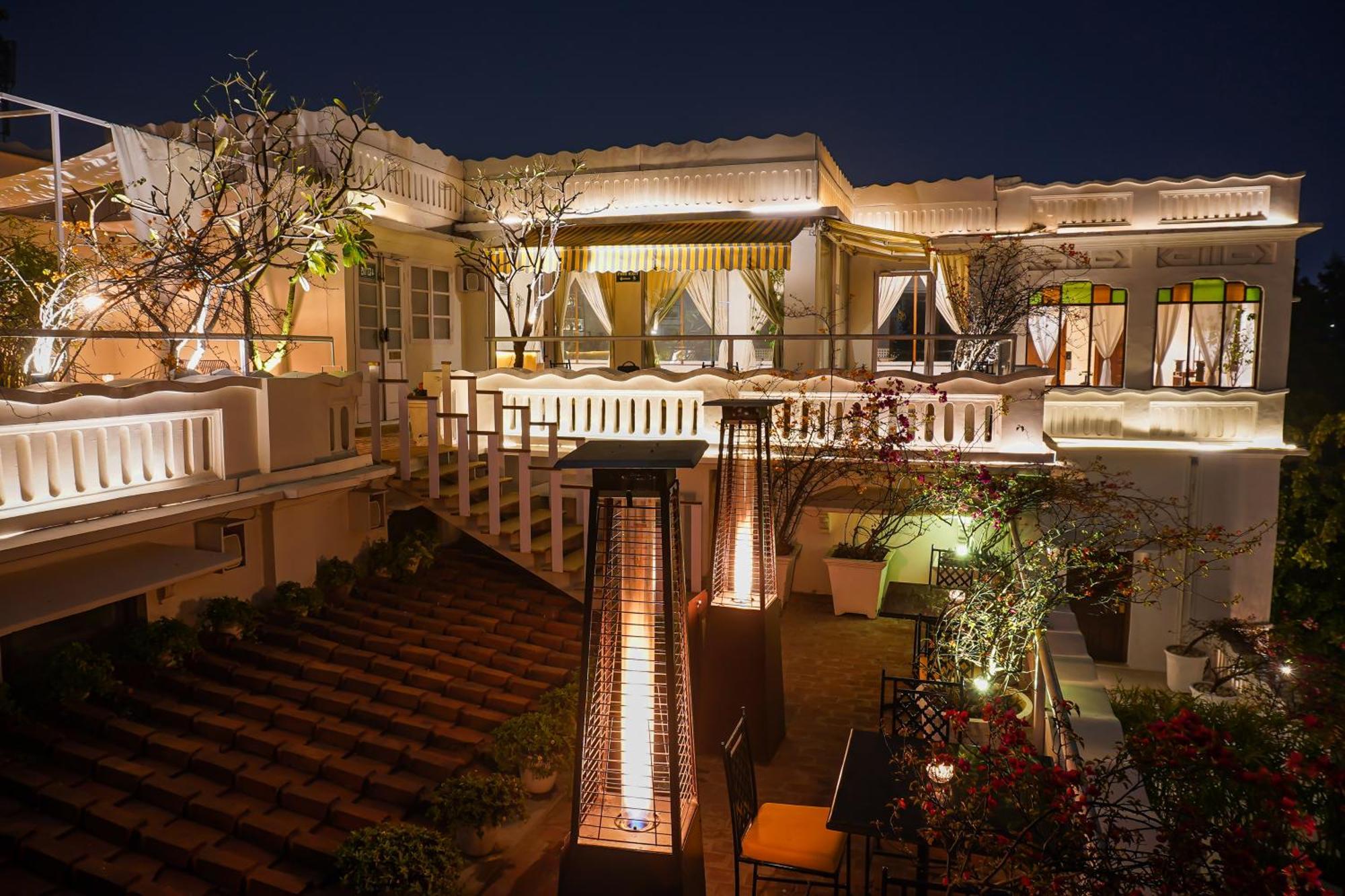 Saraca Hotel Lucknow Exterior photo