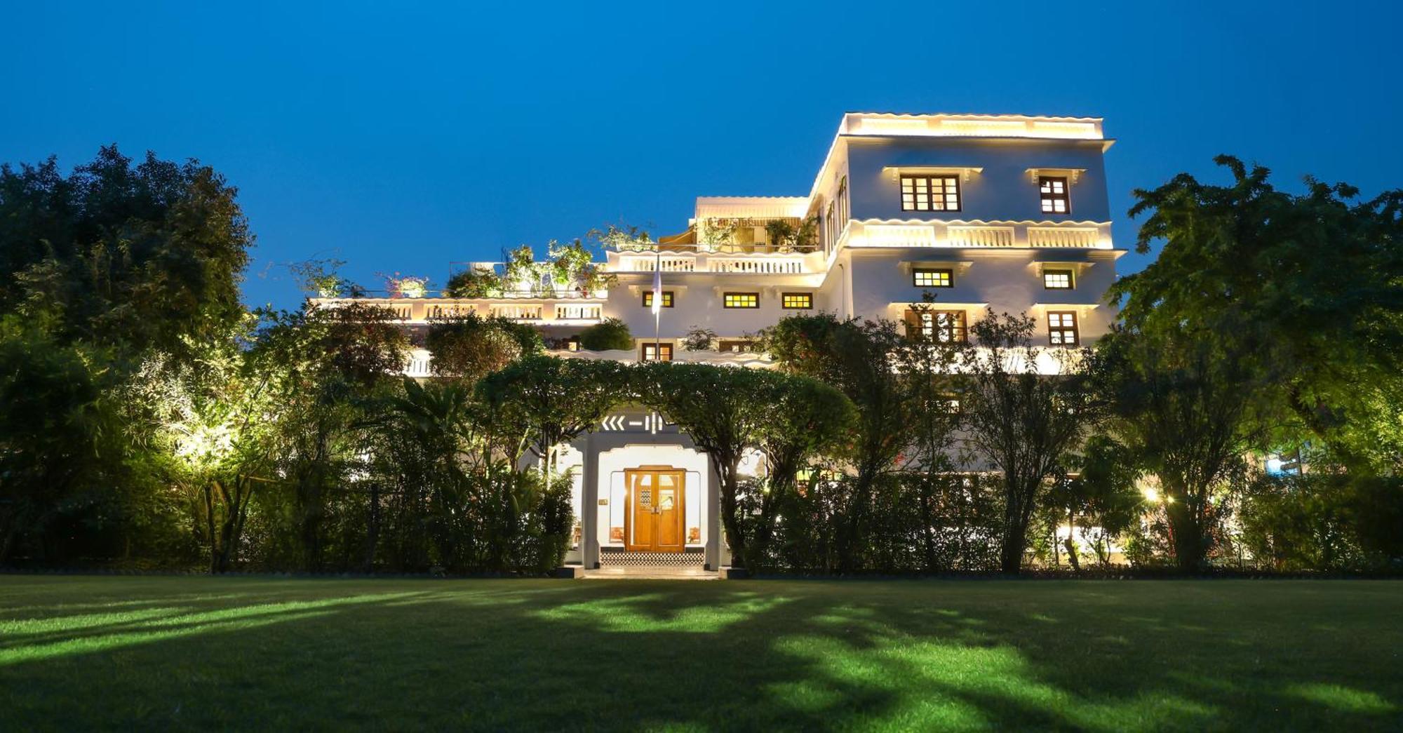 Saraca Hotel Lucknow Exterior photo