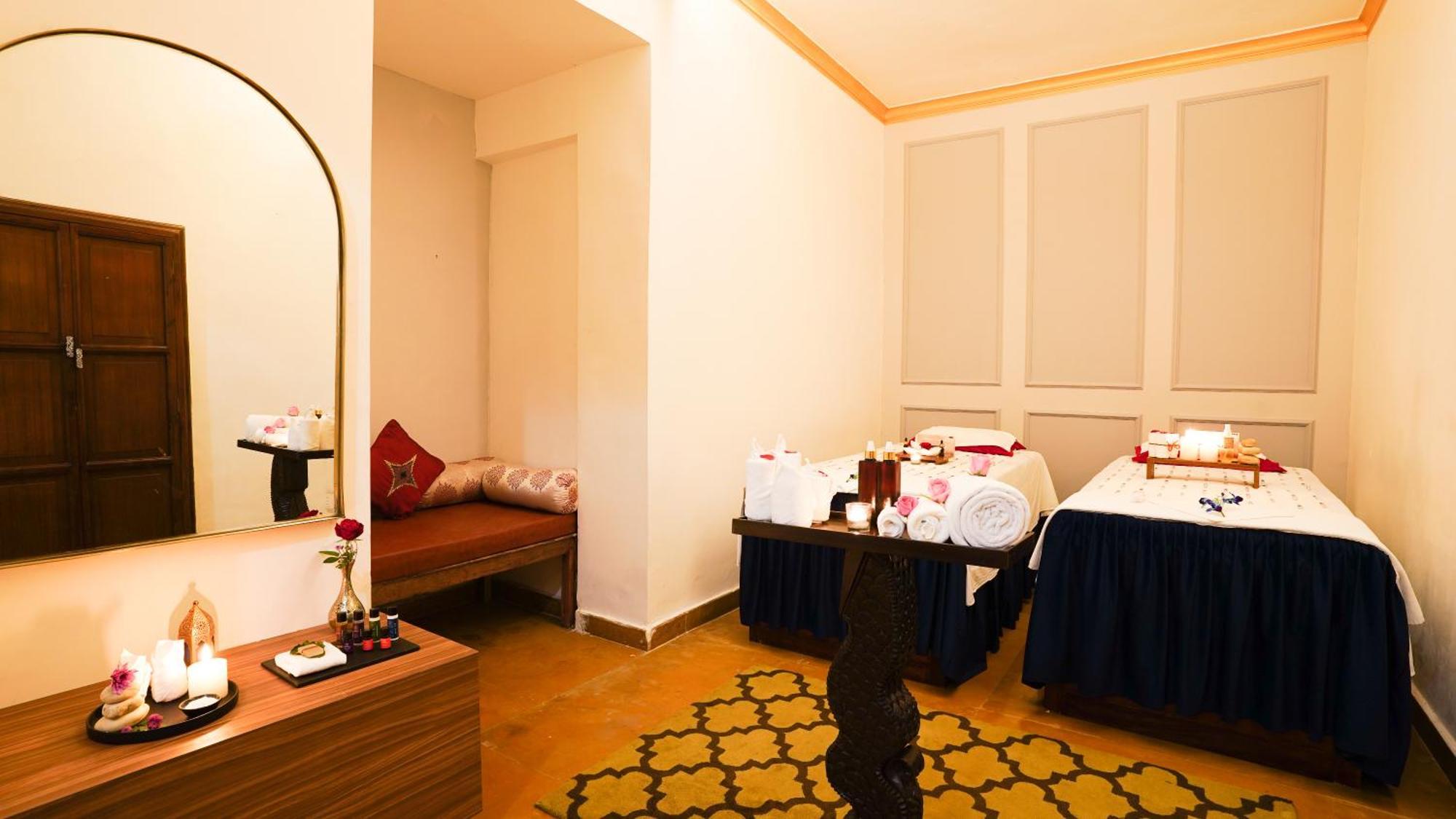 Saraca Hotel Lucknow Exterior photo