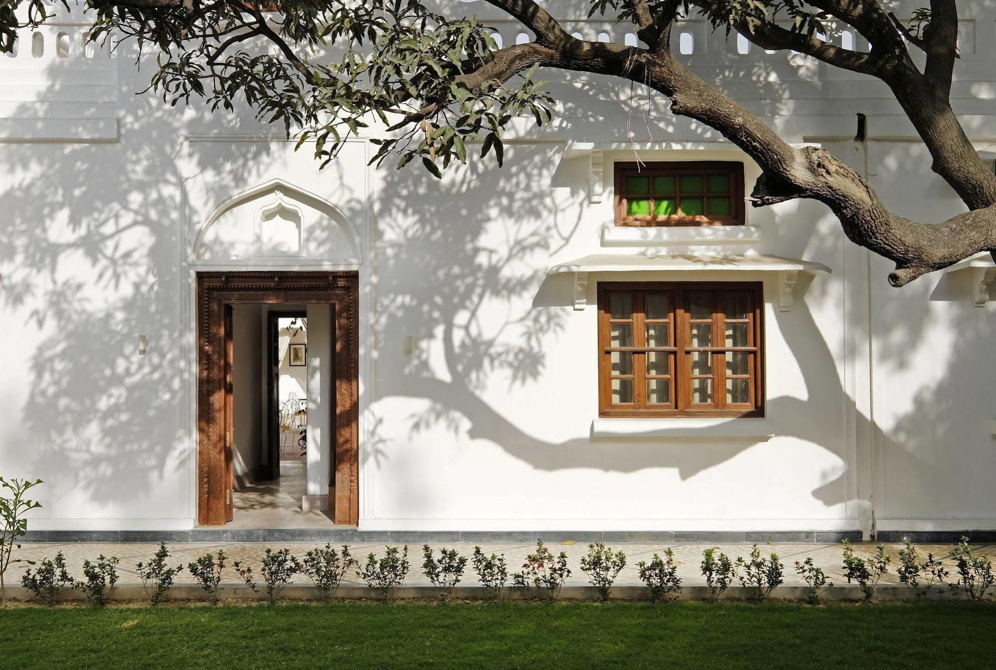 Saraca Hotel Lucknow Exterior photo