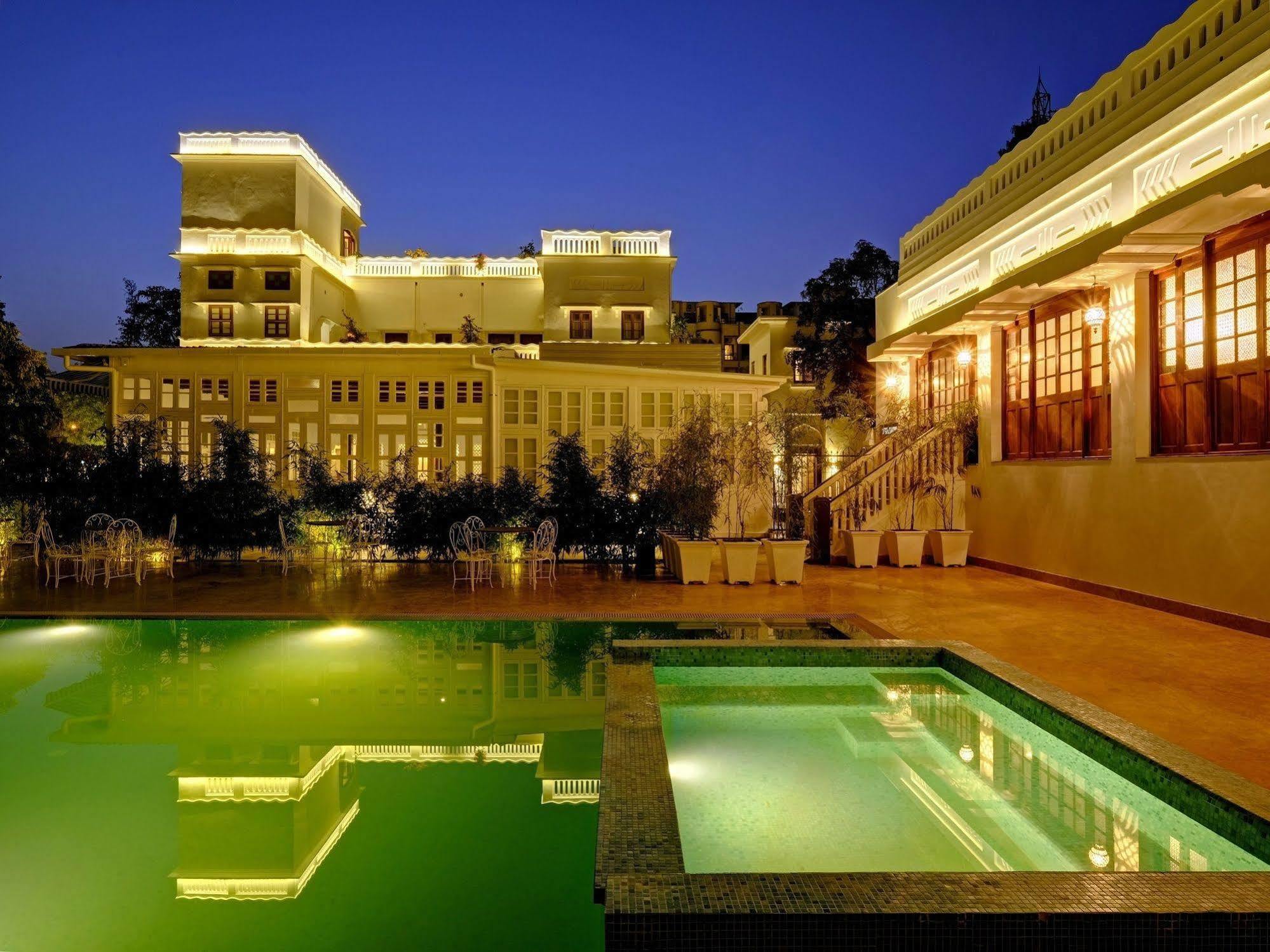 Saraca Hotel Lucknow Exterior photo