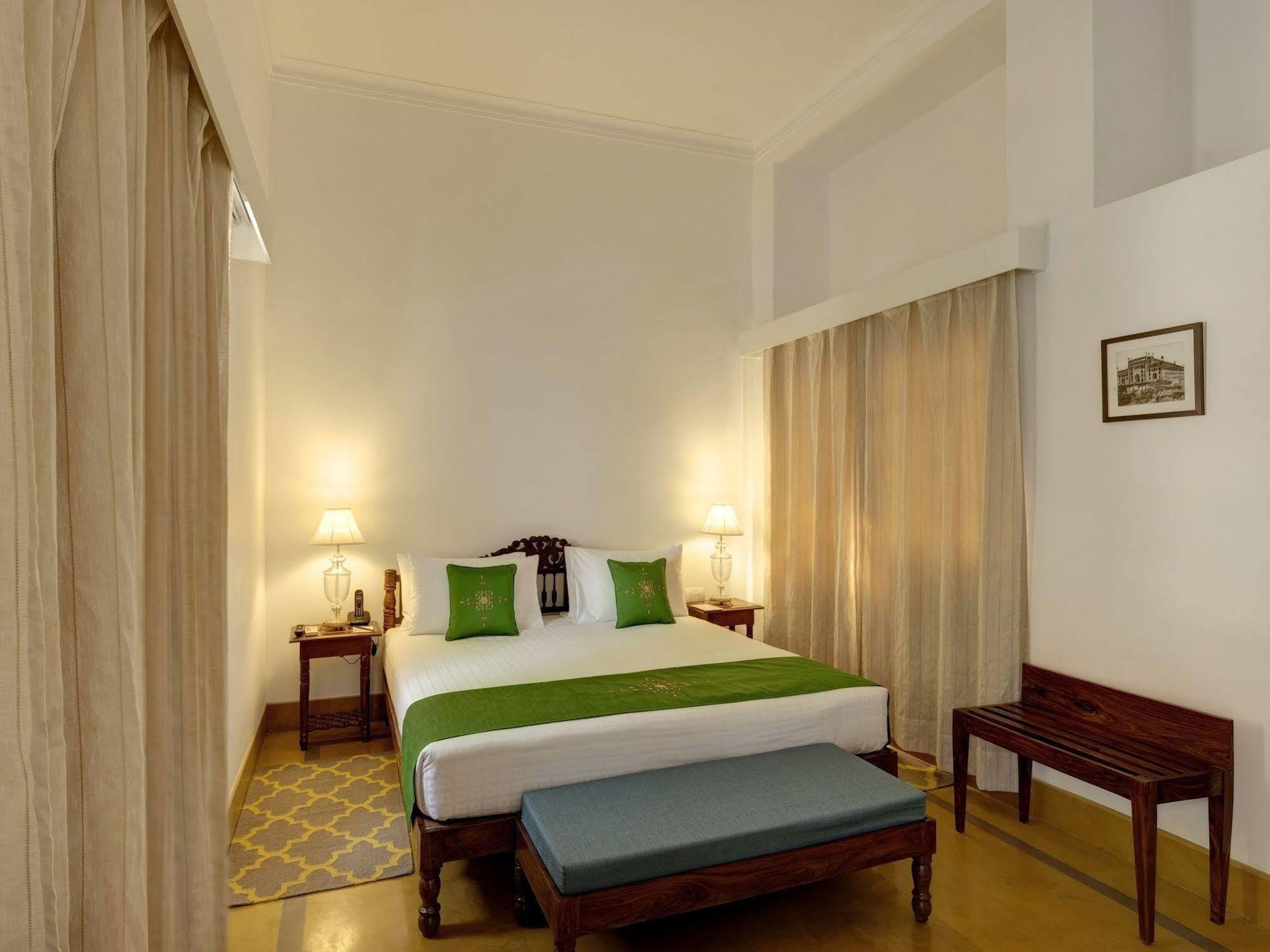 Saraca Hotel Lucknow Exterior photo